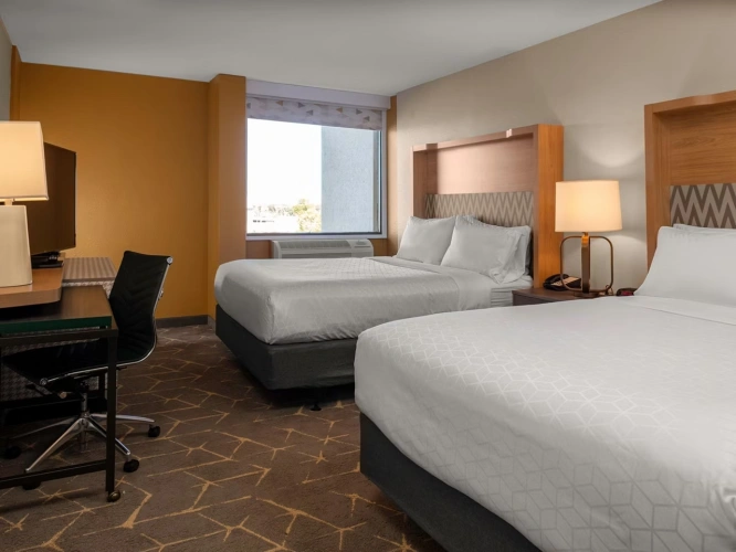 Premium Corner Twin room