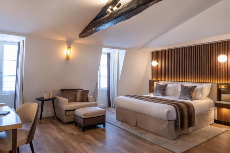 Double Suite