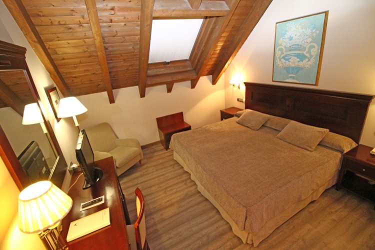 4* room