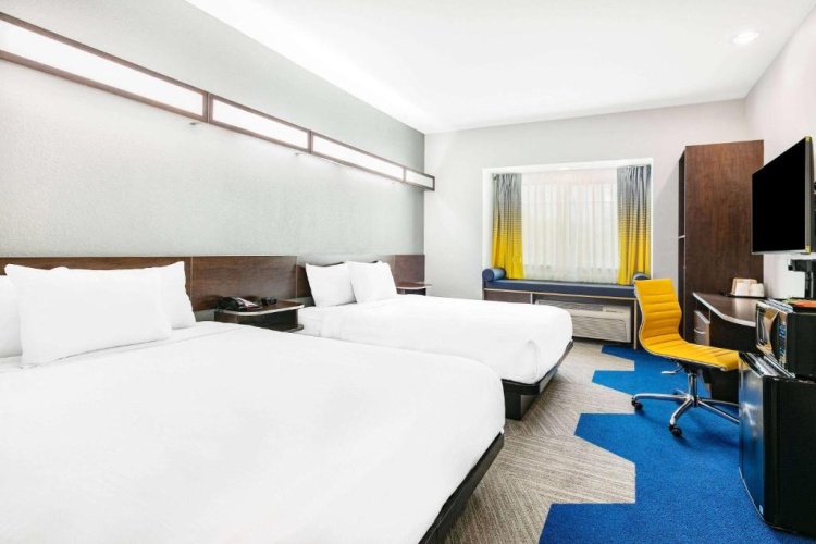 Mobility/Hearing Accessible Quadruple room