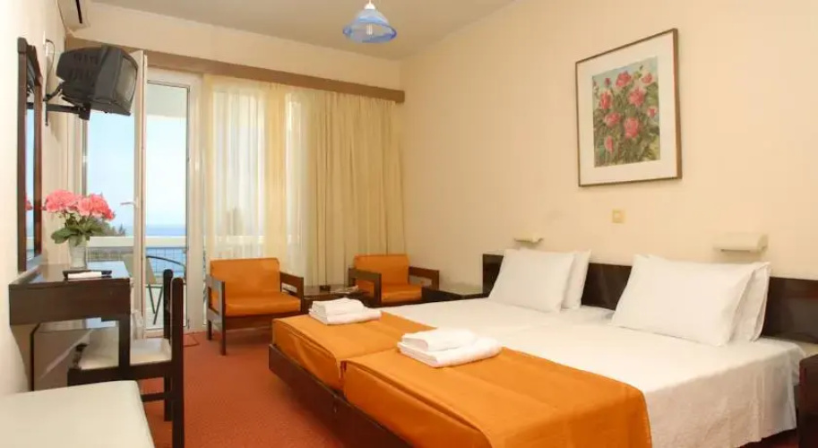 Alexandros Hotel