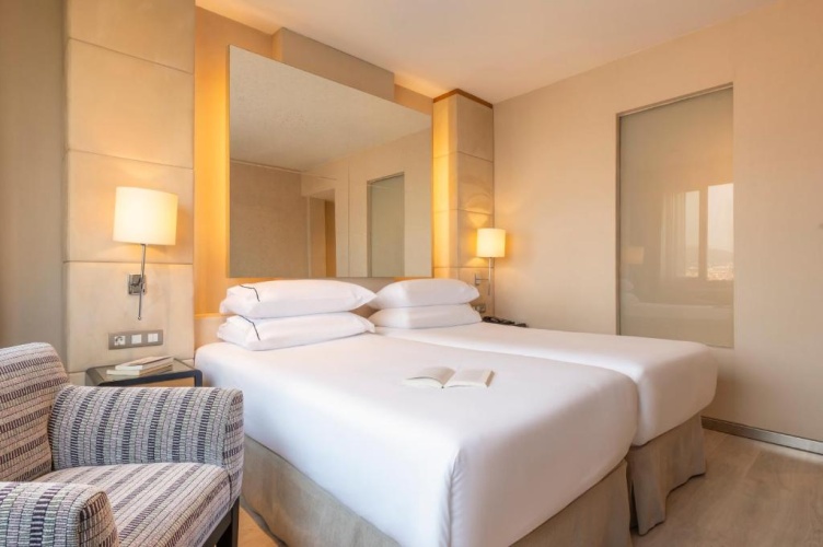 Standard Triple room
