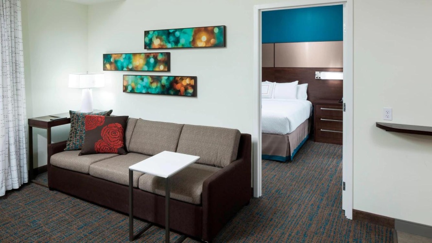2 Bedrooms Suite