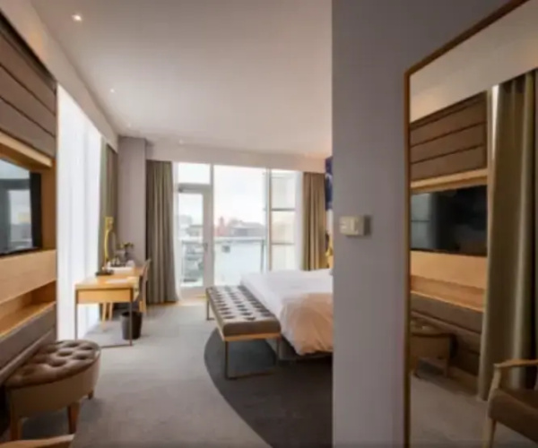 Grand Double room with balcony
