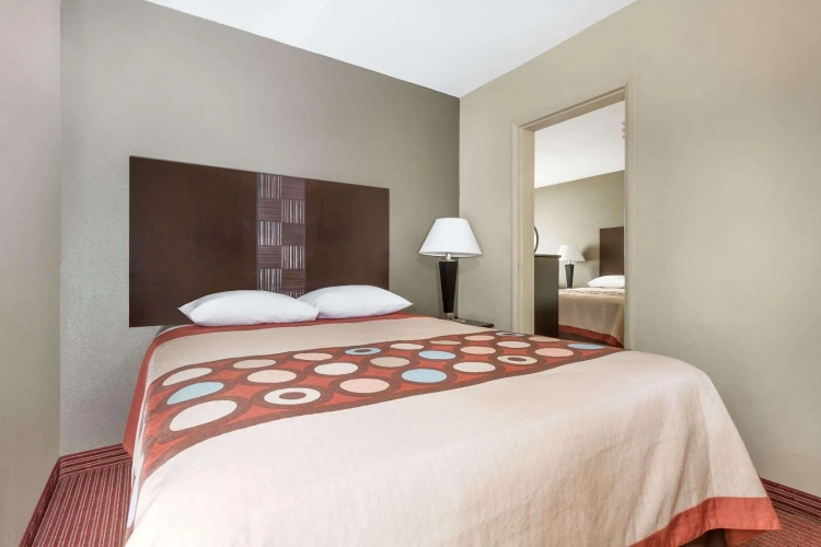 2 Bedrooms Family room