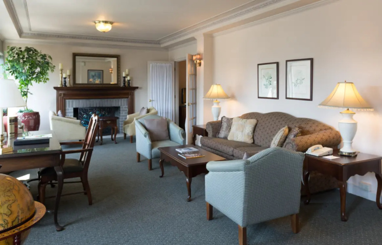 Penthouse Suite