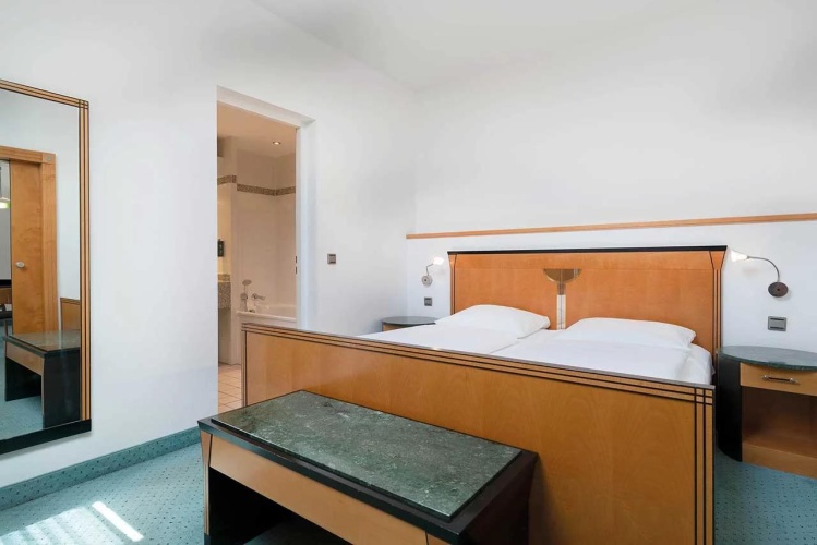 Plus Double Suite