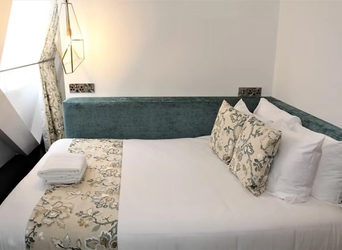 Snug Double room