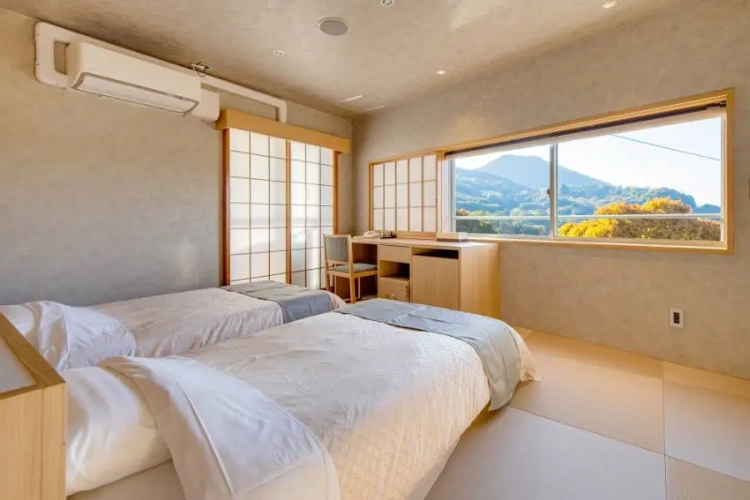 4 Floor Deluxe Twin room