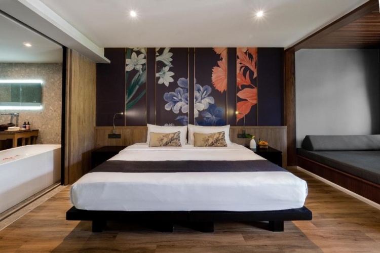 Deluxe Pool Access Double room