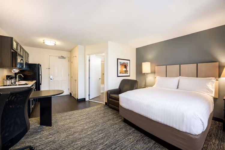 Double Studio Suite with city view