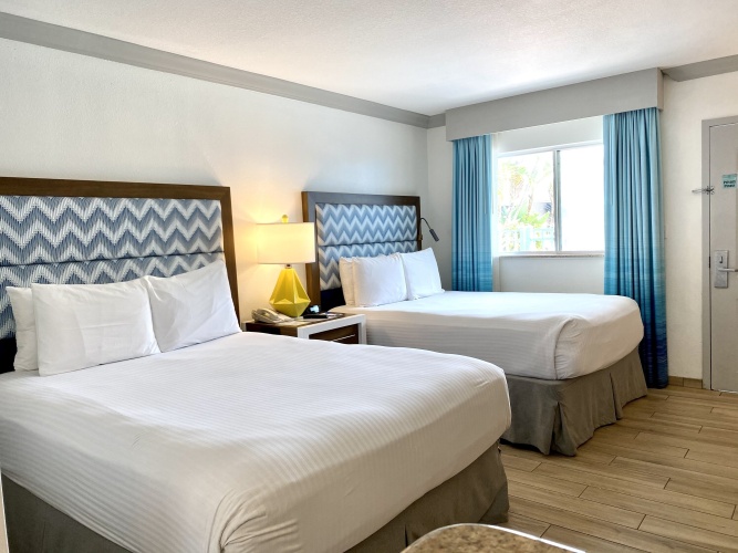1 Bedroom Scallop Twin Suite beachfront
