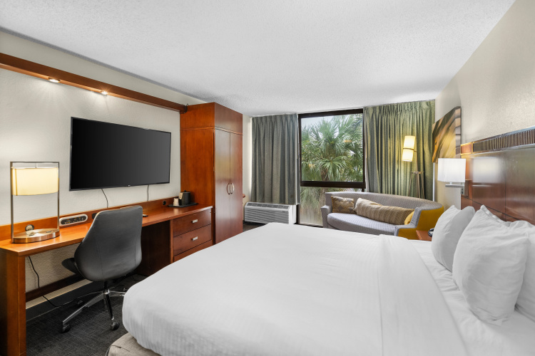 Ramada West Palm Beach Airport photo 8
