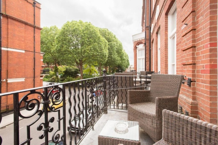 Presidential Double Suite with balcony