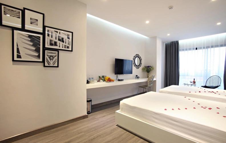 Executive Twin room with park view