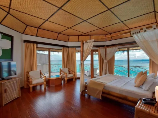 Superior Water Bungalow