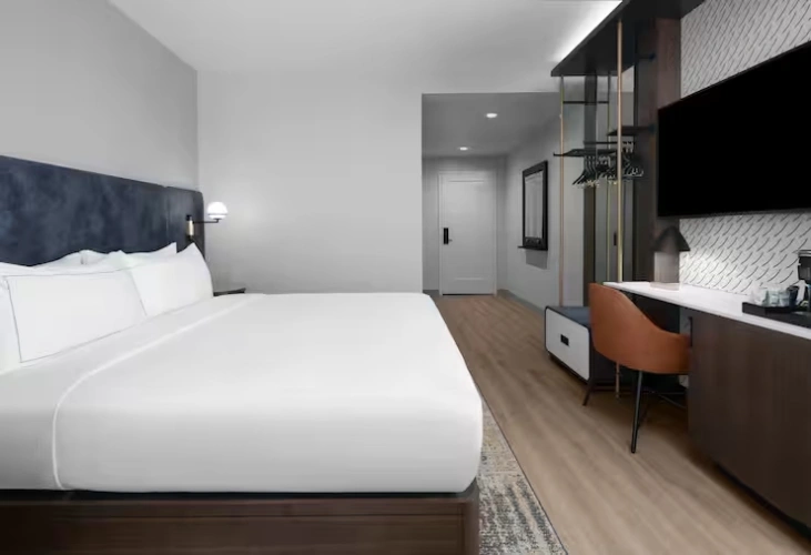 Corner Double room