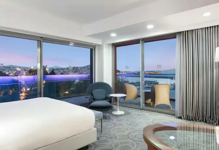 Deluxe Double room with balcony and with Marina View