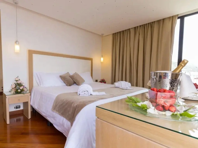 With Terrace Quadruple Panoramic Suite with sea view