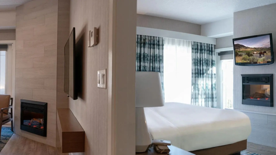 1 Bedroom Corner Double Condo
