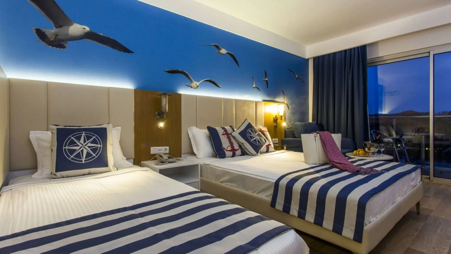 Standard Triple room