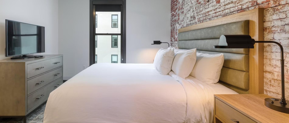 1 Bedroom Suite