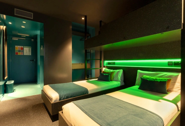 Triple room