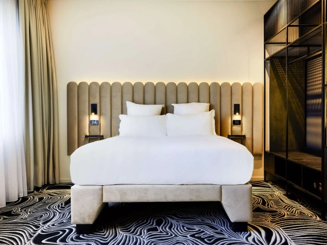 Tribe Max with Living Area Double Suite