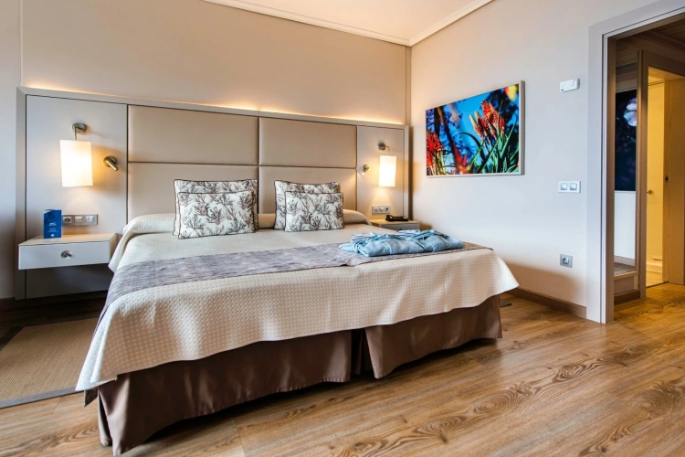 UP! Double Suite