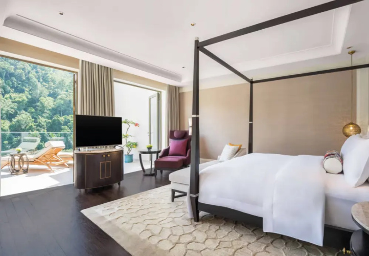 Penthouse Double Suite with view