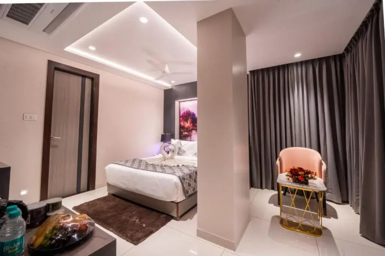 Ramee Tarang Hotel Indore