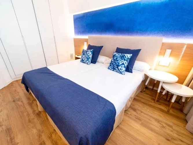 Single Suite with pool view