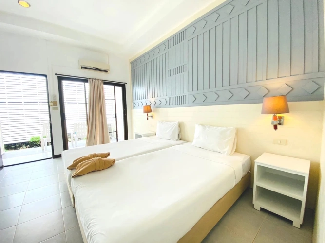 Standard Twin room