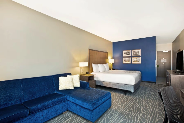 Deluxe Mobility Accessible Double room