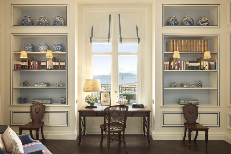 Donna Franca with Terrace Double Suite with sea view