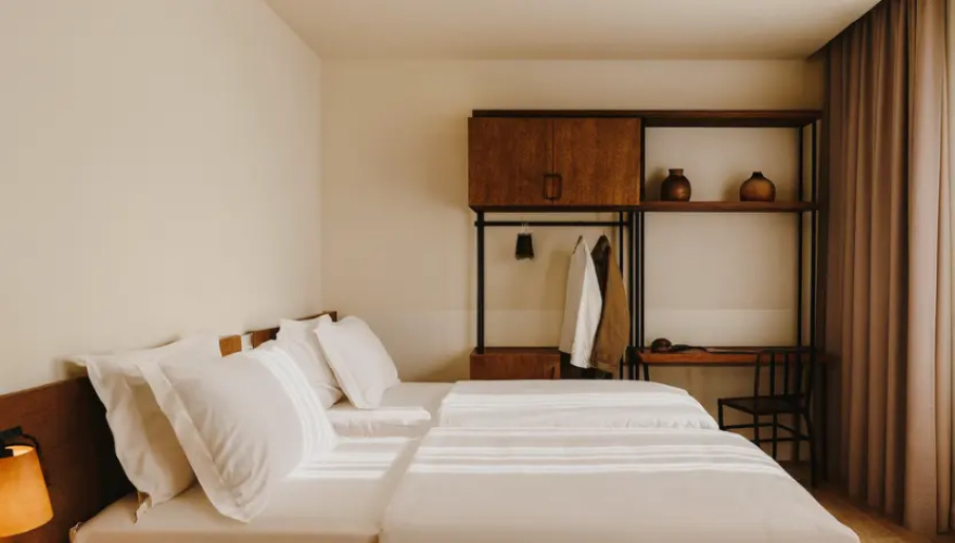 Light Double room with balcony