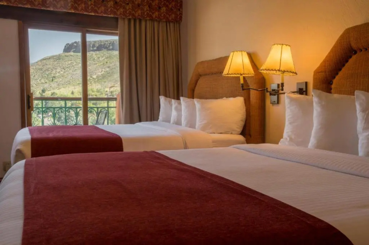 Table Mountain Inn photo 11