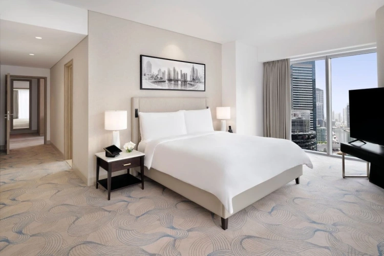 Premier Club Level Double Suite with balcony and Marina View