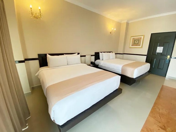 Quadruple Suite