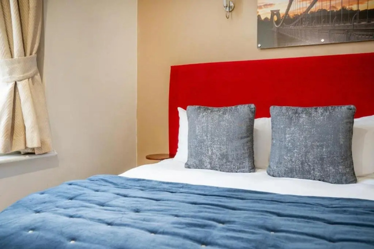 Clifton Hotel