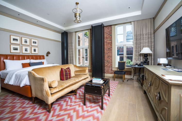 Deluxe Courtyard Double Suite