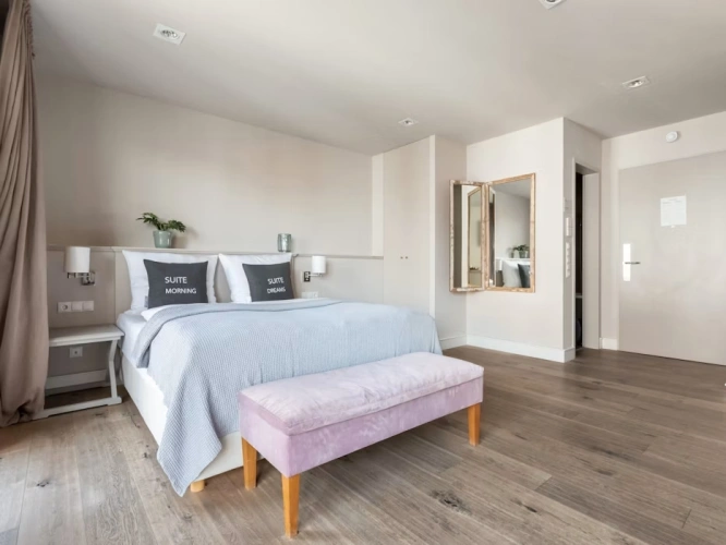 L Double Suite with balcony