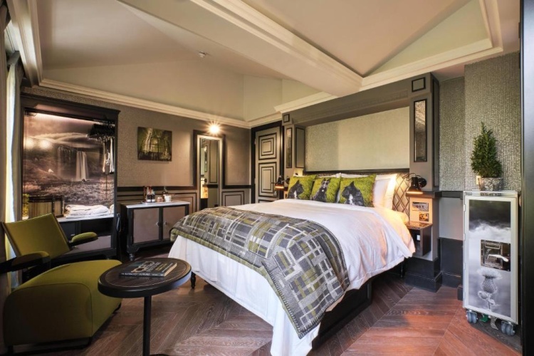 Large Double room