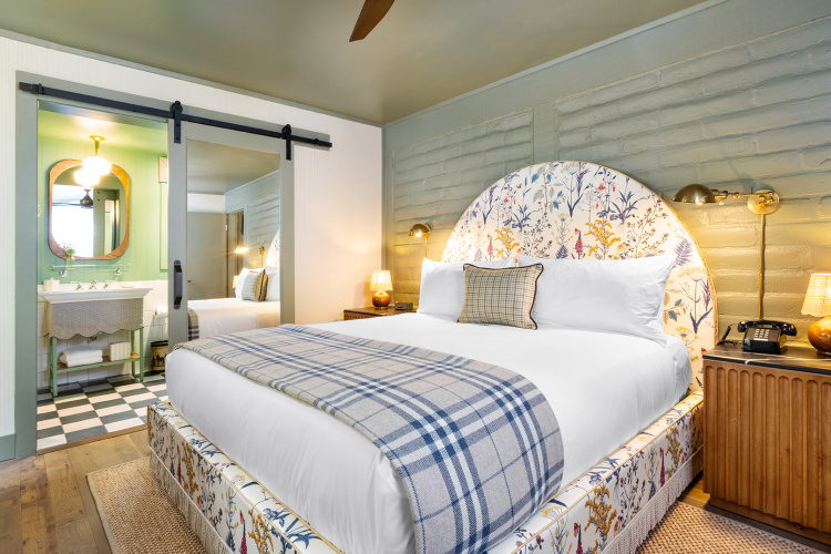 The LPP Fireplace Double Suite