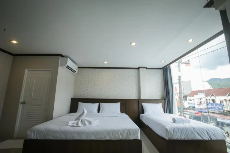 Triple room