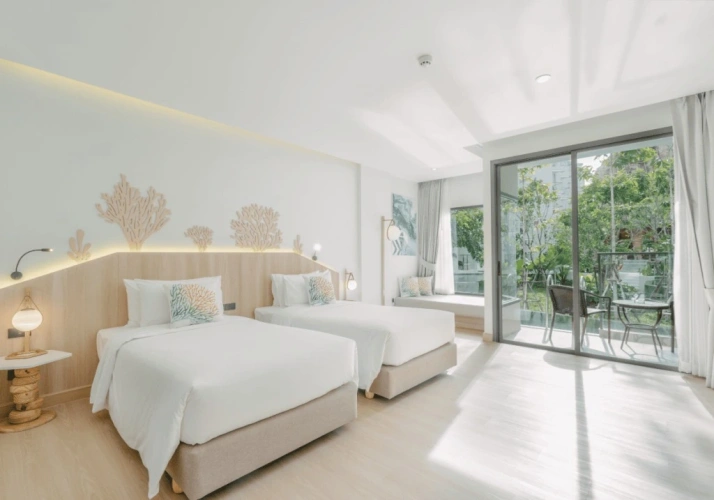 Deluxe Pool Access Twin room