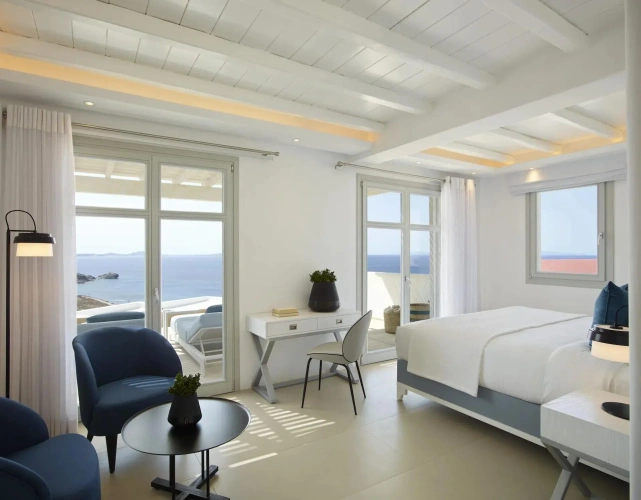 Executive with Private Pool Double Suite with sea view