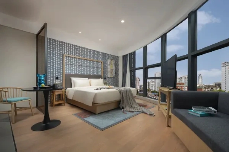 Deluxe Double room with city view