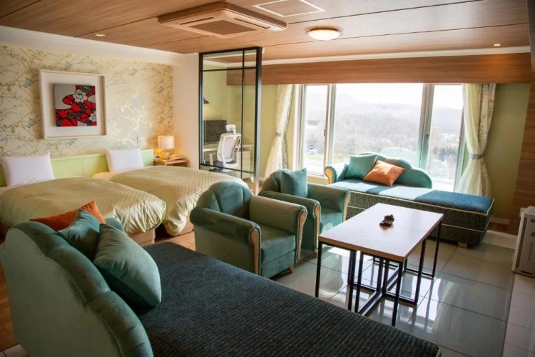 East Building - Corner Deluxe room