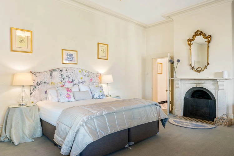 White Double room